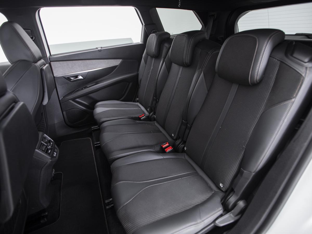 peugeot-5008-2023-diesel-1499cc