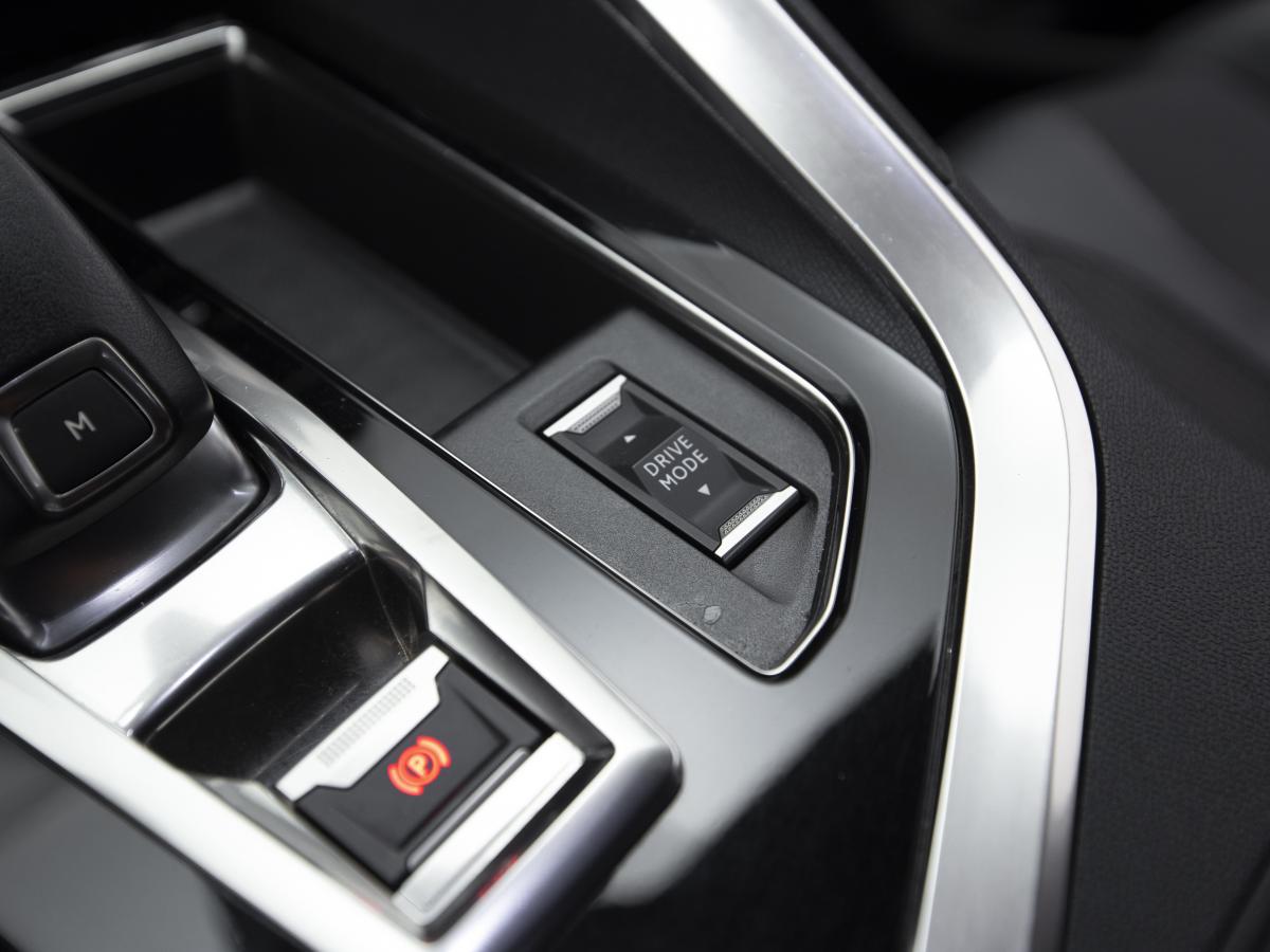 peugeot-5008-2023-diesel-1499cc