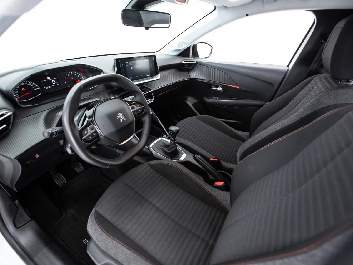 peugeot-208-2023-gasolina-1199cc