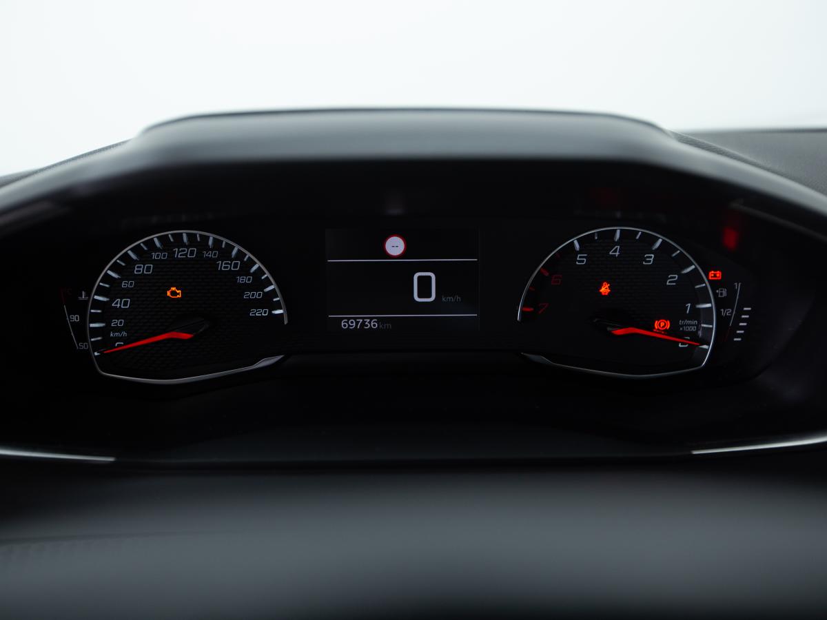 peugeot-208-2023-gasolina-1199cc