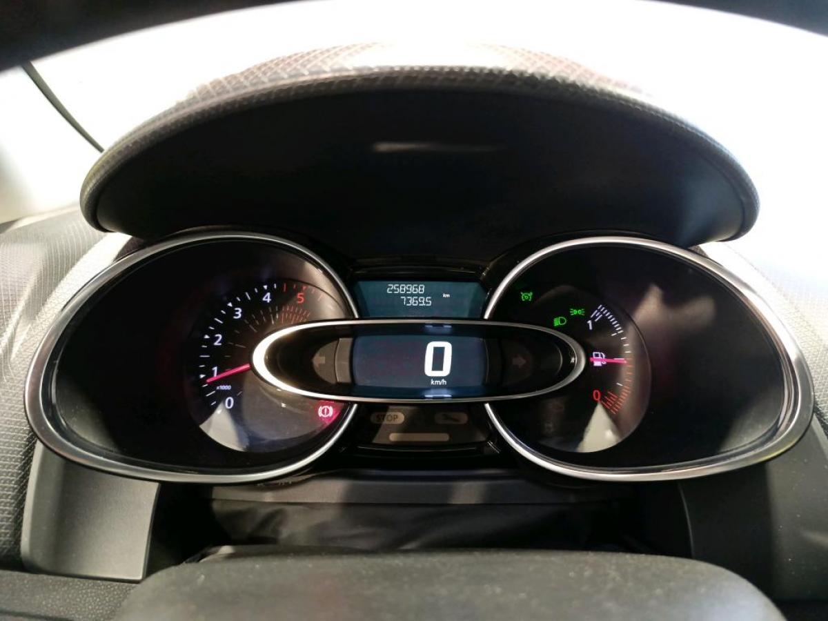 renault-clio-sport-tourer-2016-diesel-1461cc