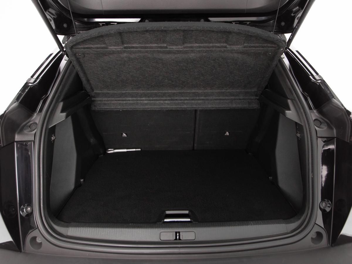 peugeot-2008-2021-diesel-1499cc