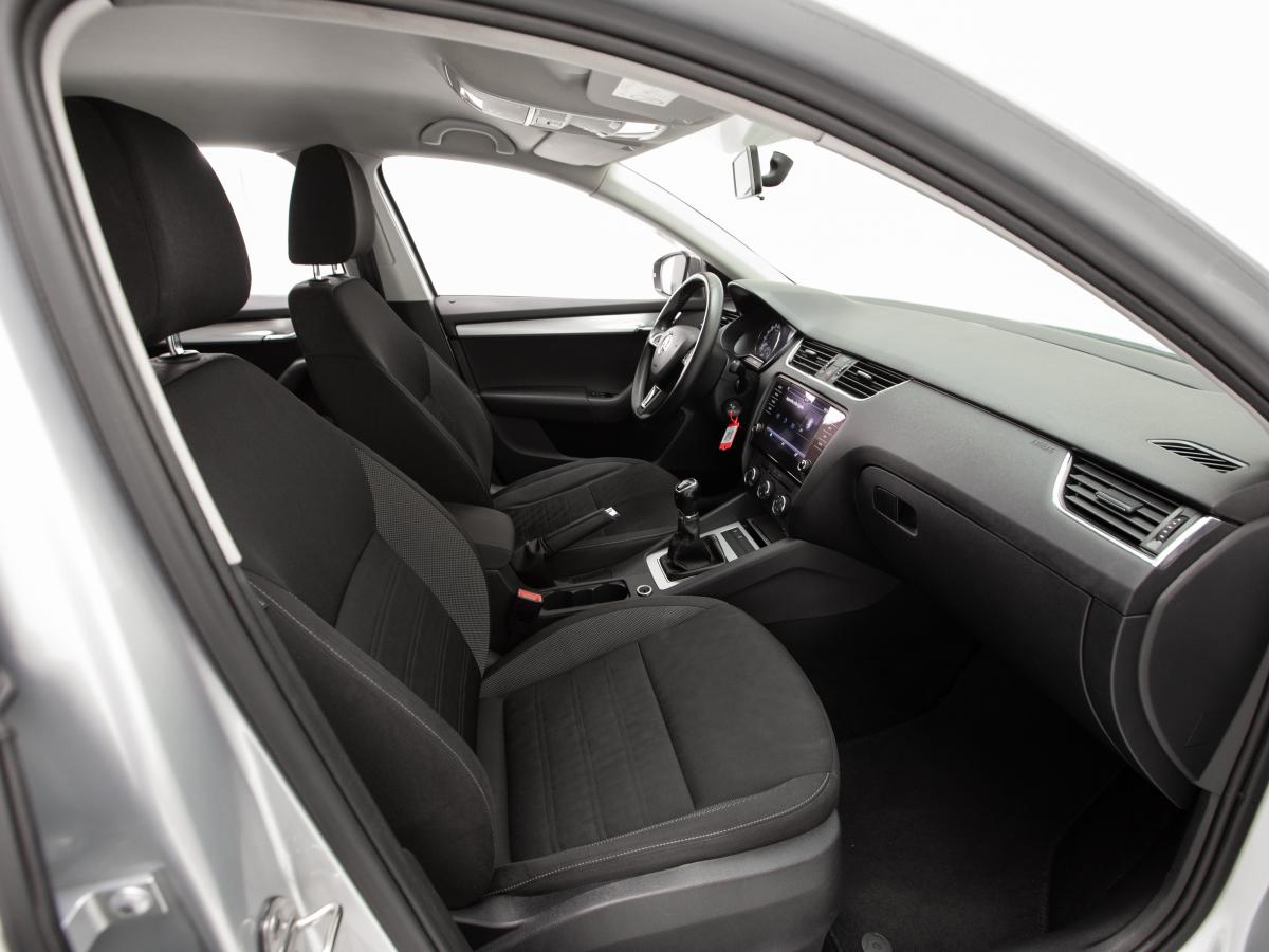 skoda-octavia-2019-diesel-1598cc