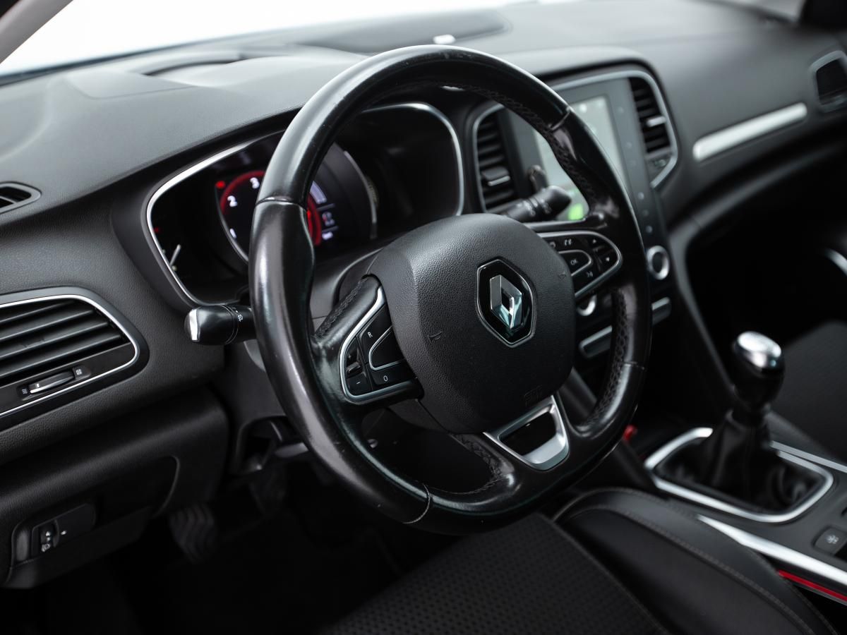 renault-megane-2018-diesel-1598cc