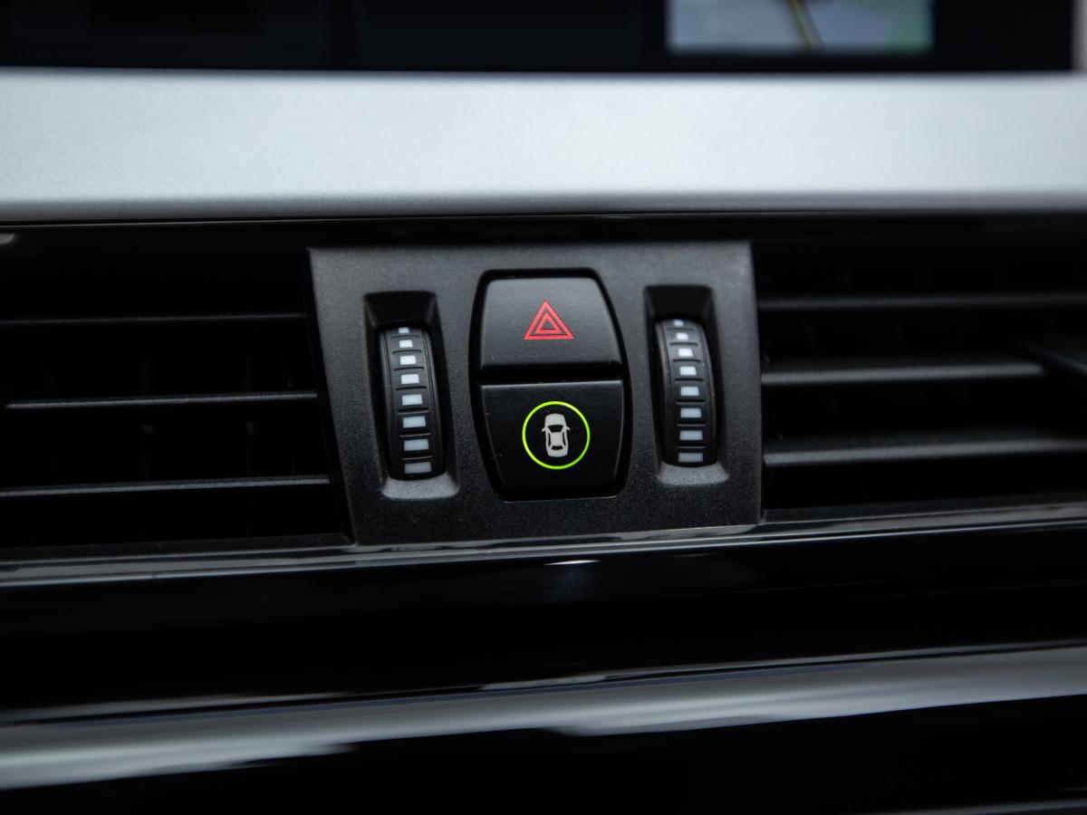 bmw-x1-2021-diesel-1496cc