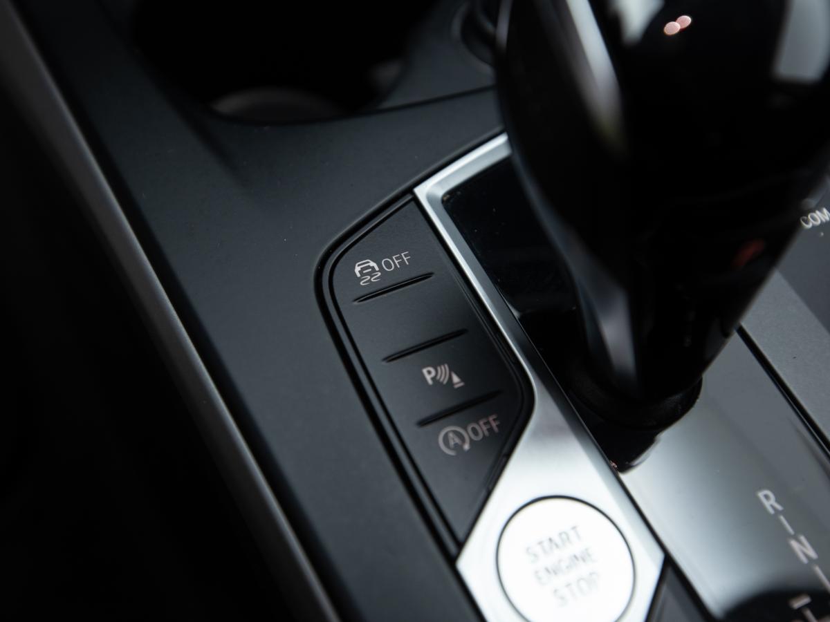 bmw-serie-1-2023-diesel-1496cc