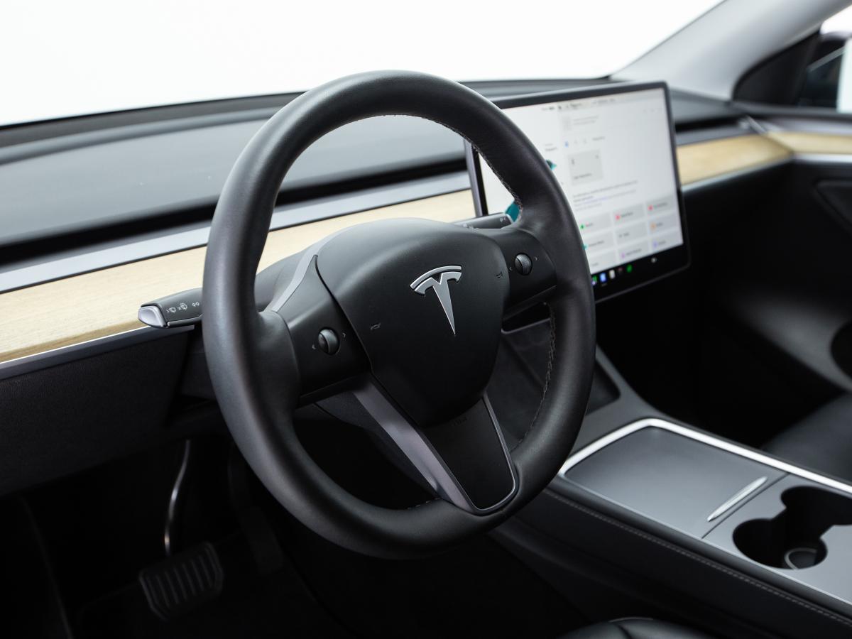 tesla-model-y-2023-eletrico-0cc