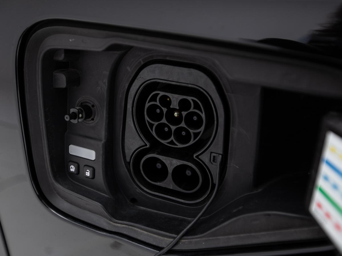 renault-megane-e-tech-2023-eletrico-0cc