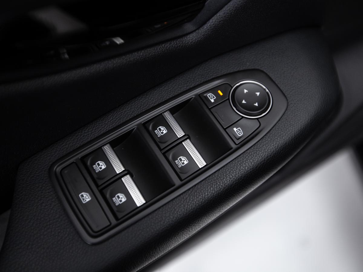 renault-megane-e-tech-2023-eletrico-0cc