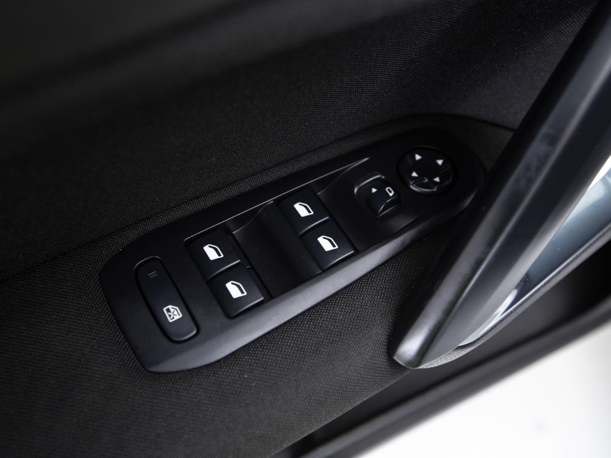 peugeot-308-2019-diesel-1499cc