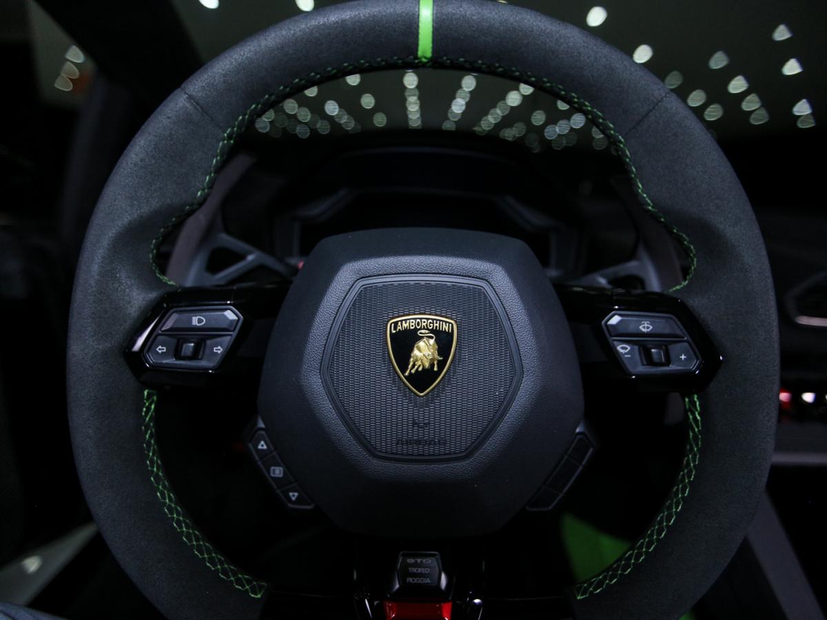 lamborghini-huracan-2022-gasolina-5204cc