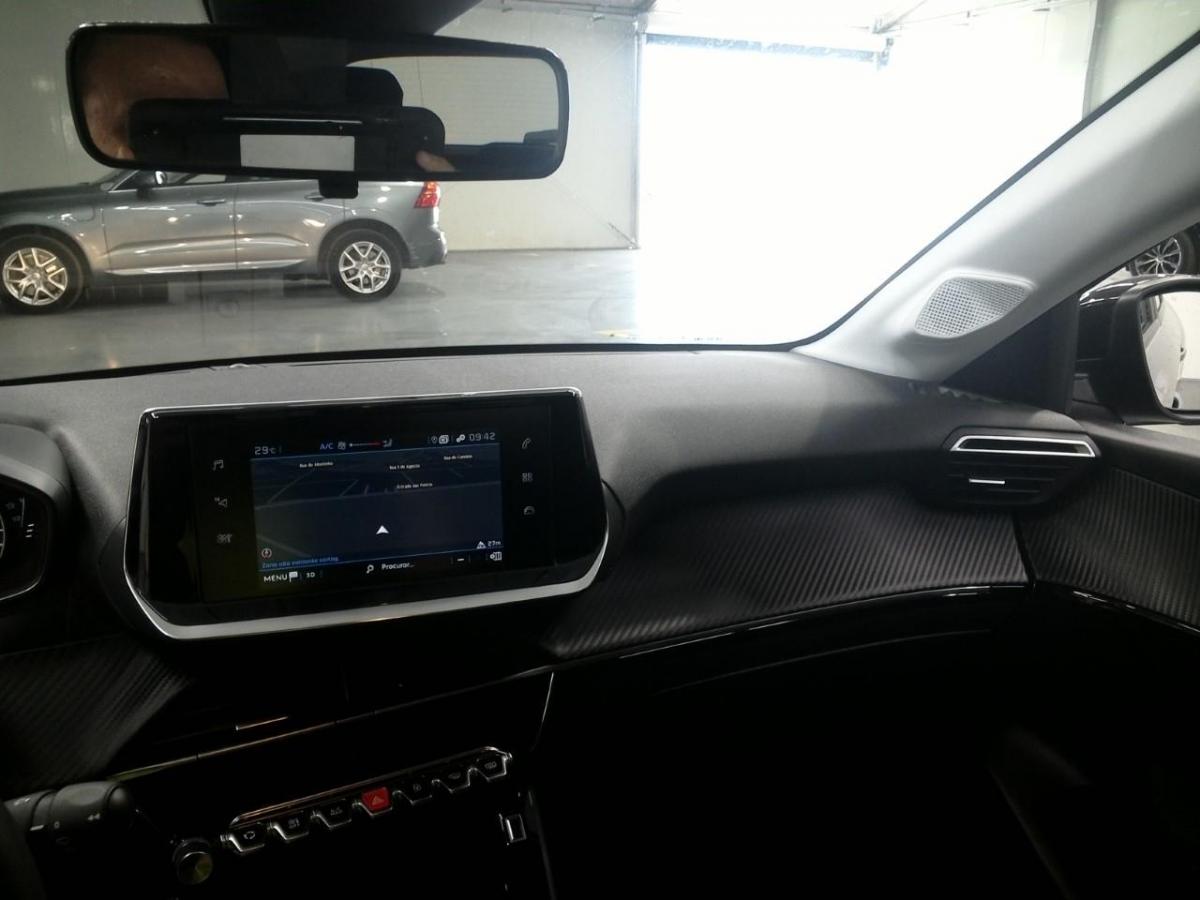 peugeot-208-2023-gasolina-1199cc