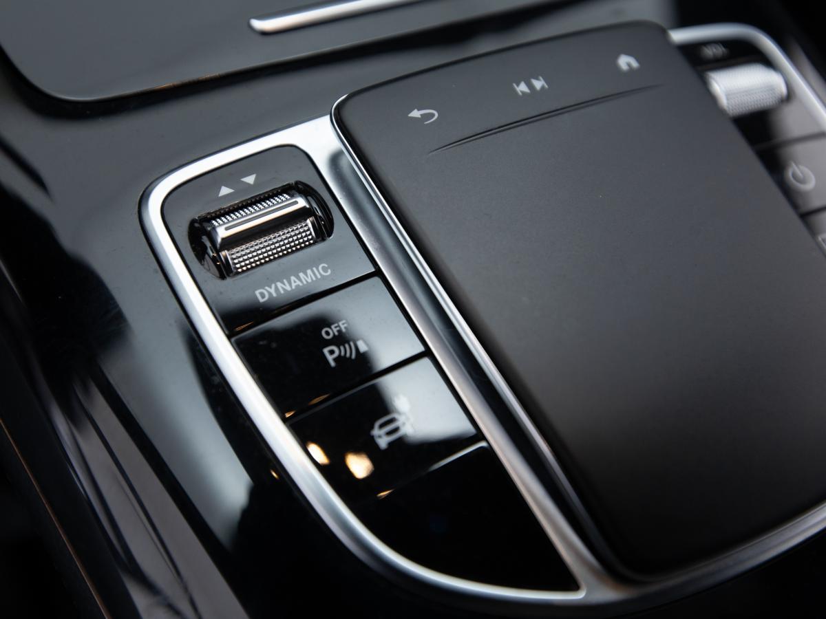 mercedes-benz-eqc-2022-eletrico-0cc