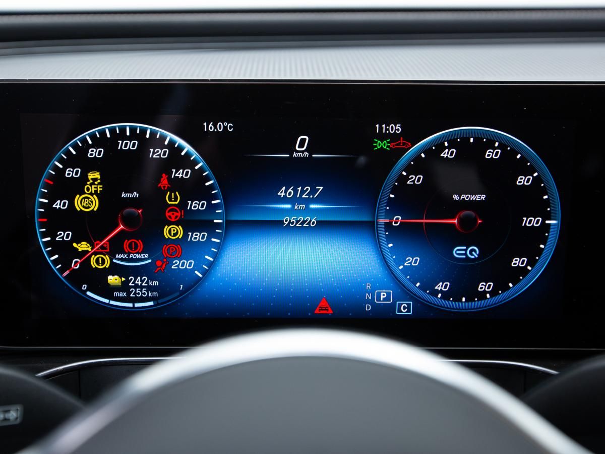mercedes-benz-eqc-2022-eletrico-0cc