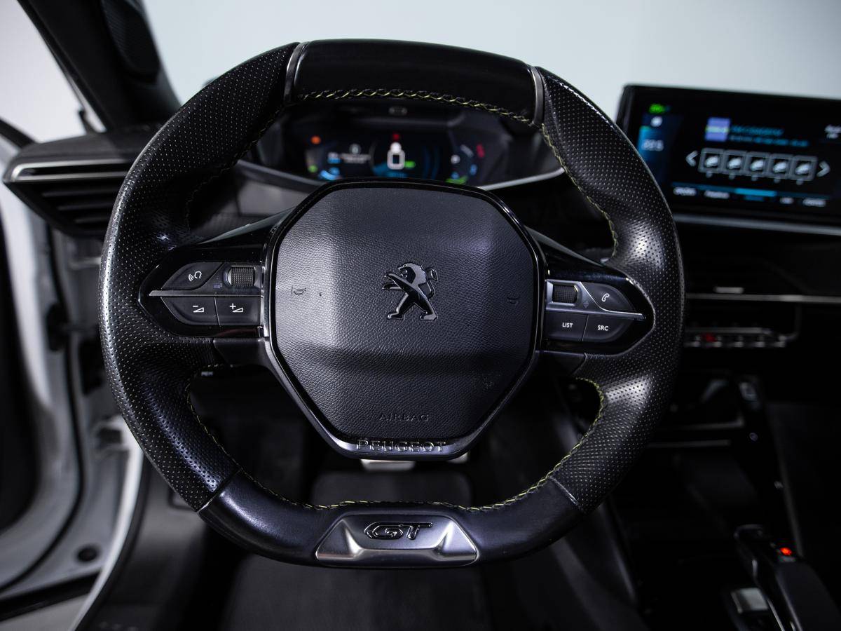 peugeot-e-2008-2021-eletrico-0cc
