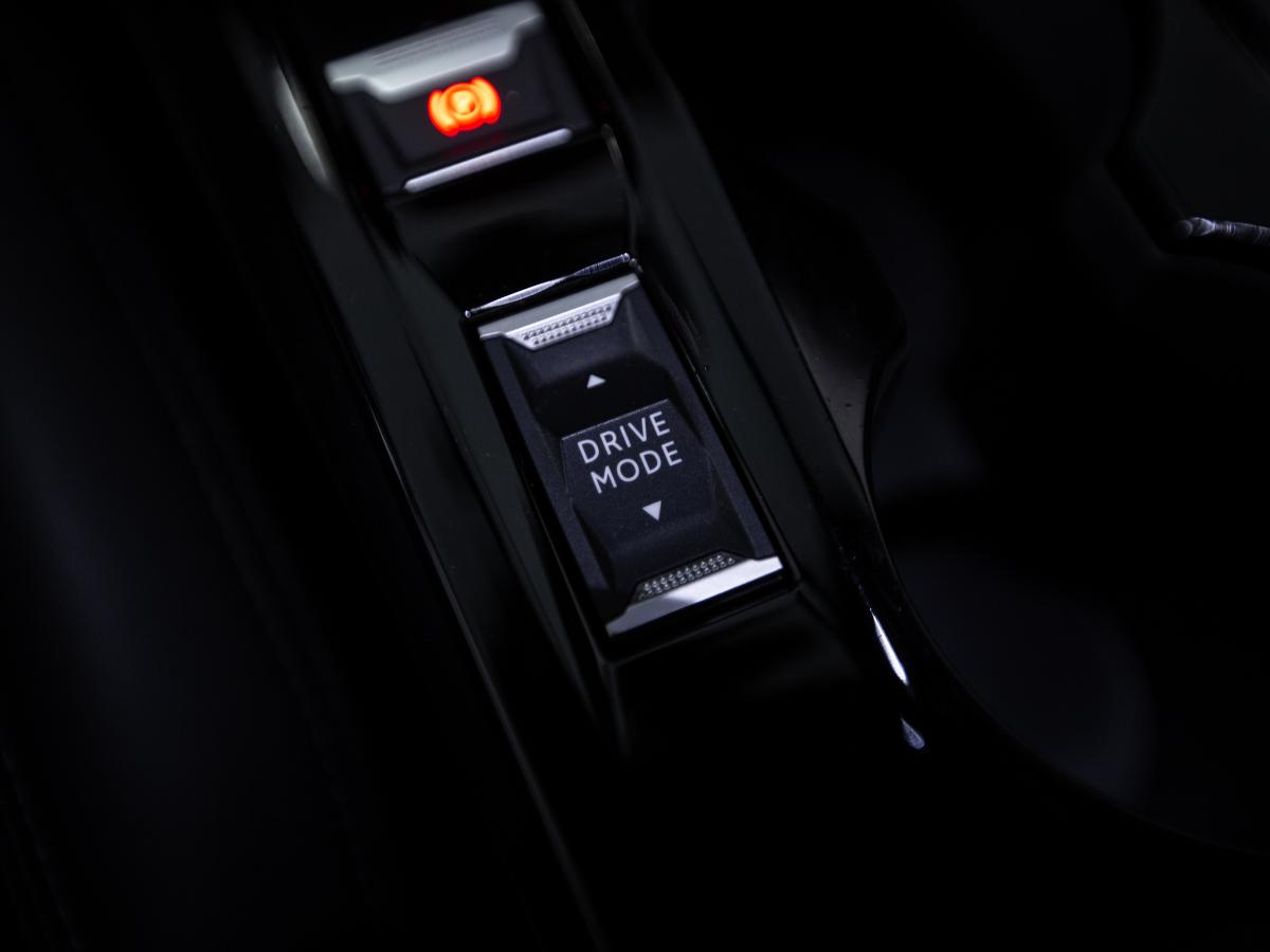peugeot-e-2008-2021-eletrico-0cc