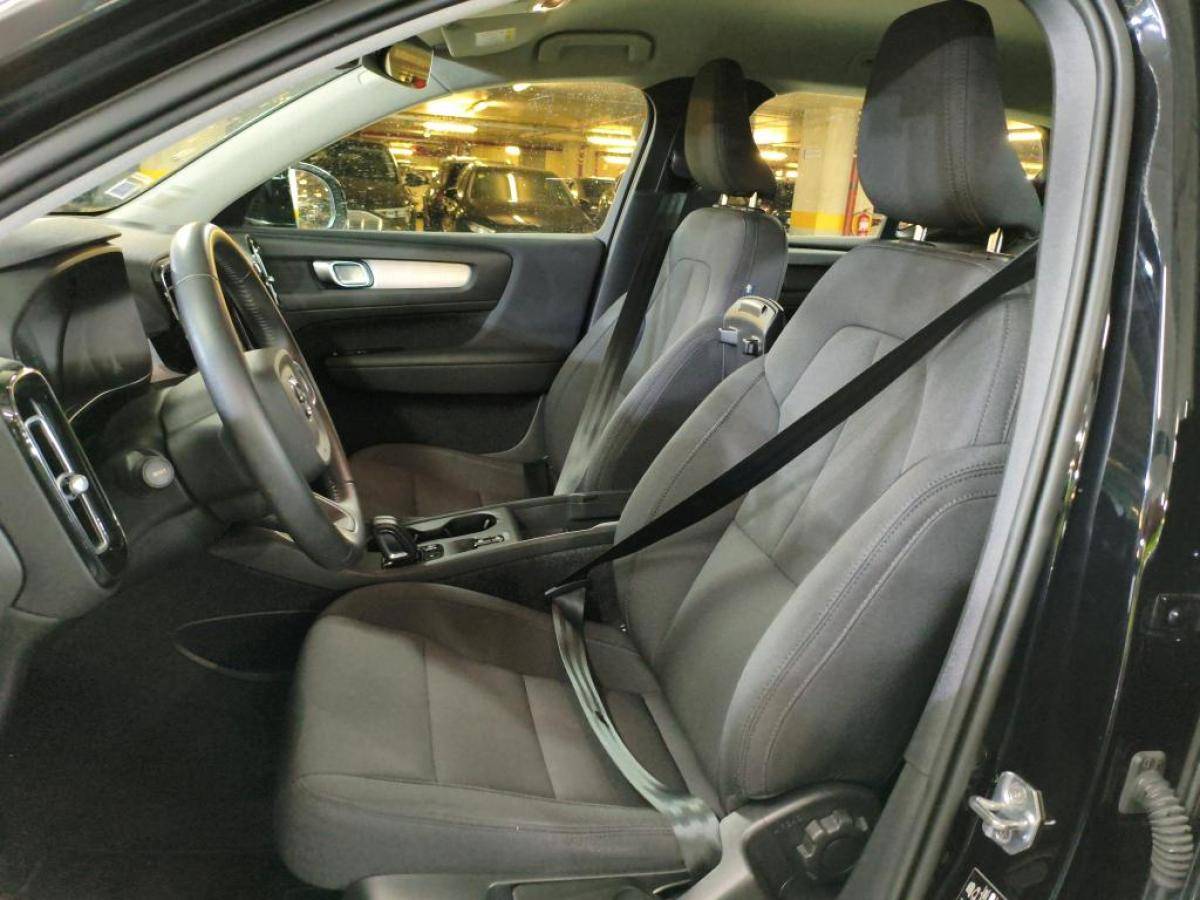 volvo-xc40-2021-hibrido-a-gasolina-1477cc
