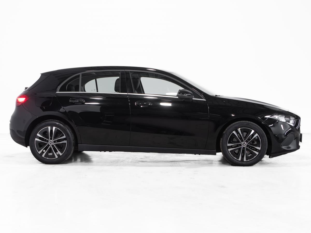 mercedes-benz-classe-a-2023-hibrido-a-gasolina-1332cc