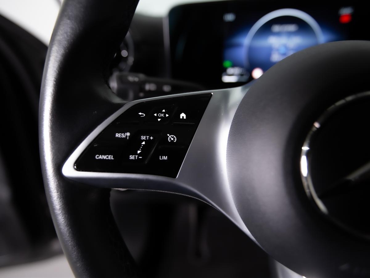 mercedes-benz-classe-a-2023-hibrido-a-gasolina-1332cc