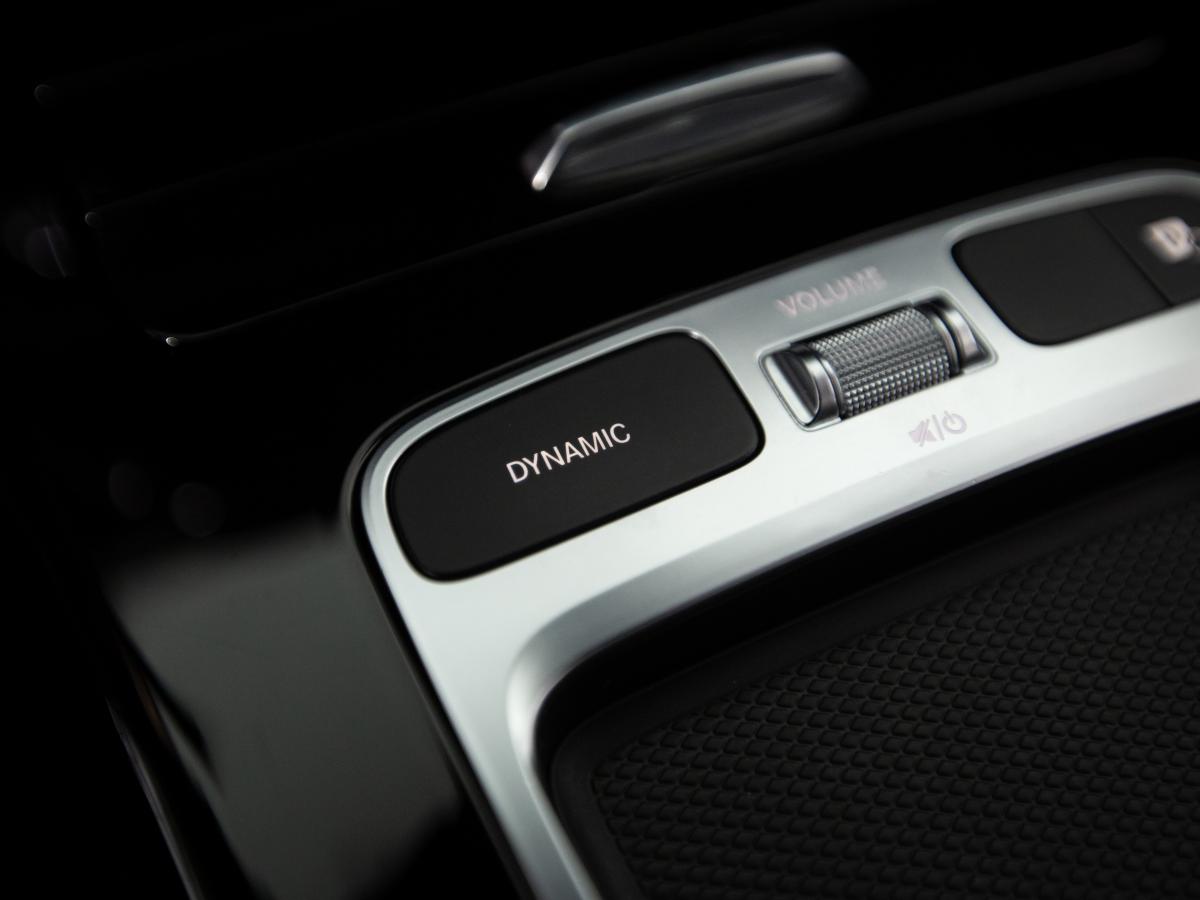 mercedes-benz-classe-a-2023-hibrido-a-gasolina-1332cc
