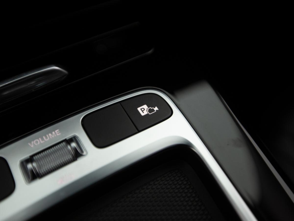 mercedes-benz-classe-a-2023-hibrido-a-gasolina-1332cc