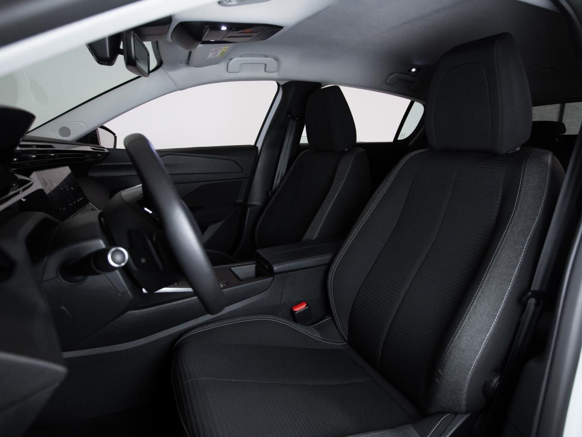 peugeot-308-2023-hibrido-a-gasolina-1598cc