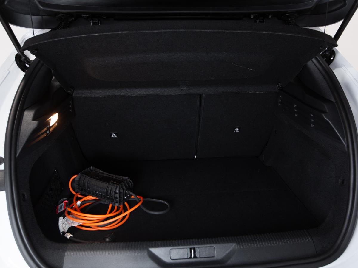 peugeot-308-2023-hibrido-a-gasolina-1598cc