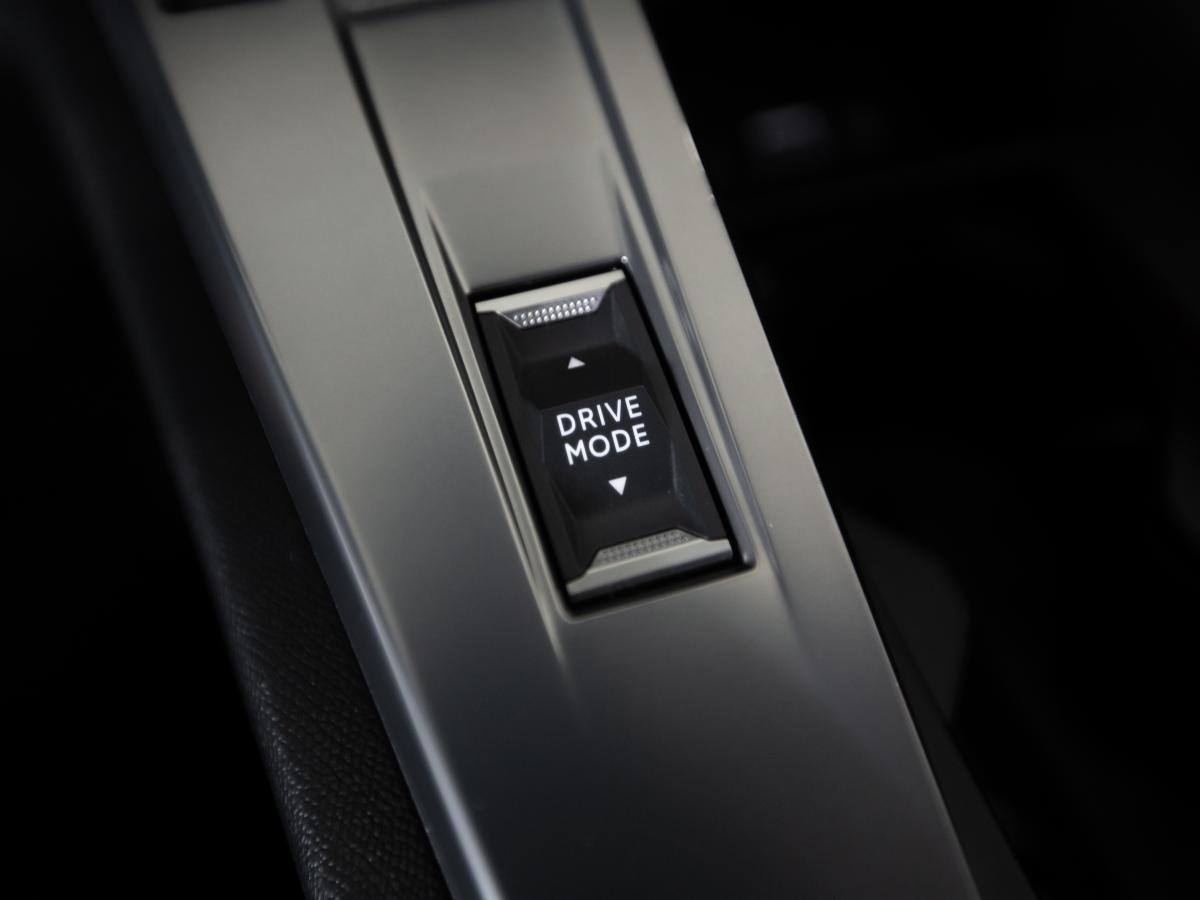 peugeot-308-2023-hibrido-a-gasolina-1598cc