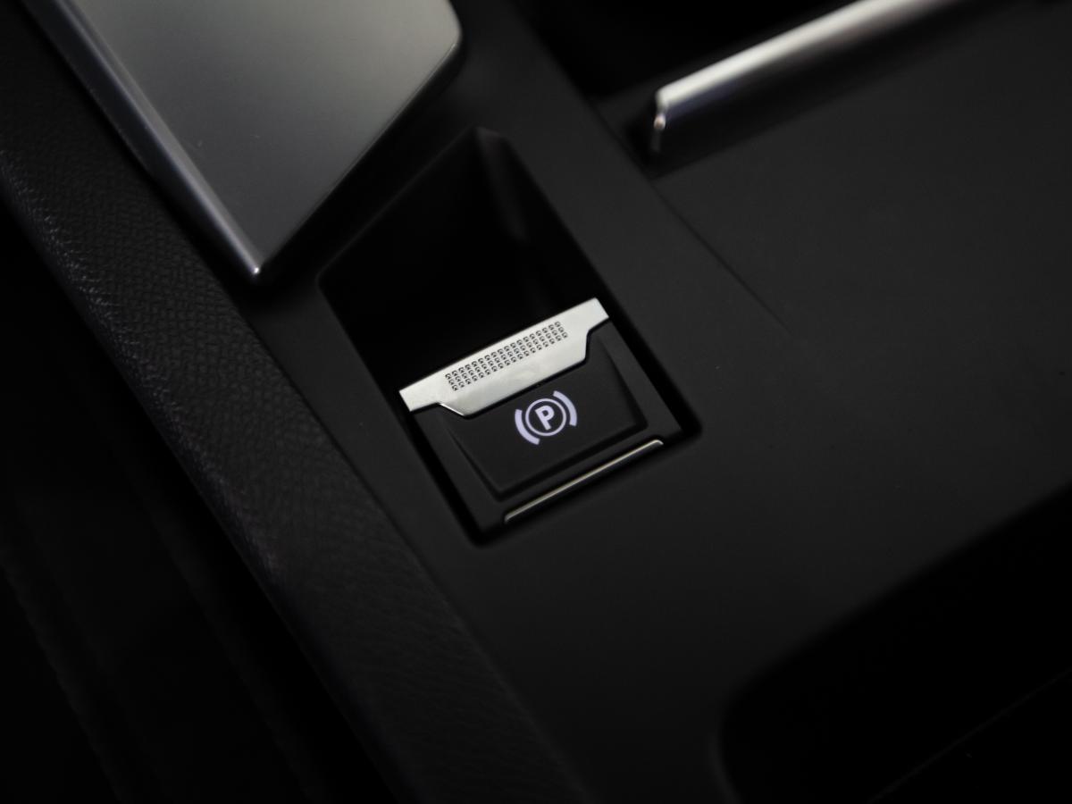 peugeot-308-2023-hibrido-a-gasolina-1598cc