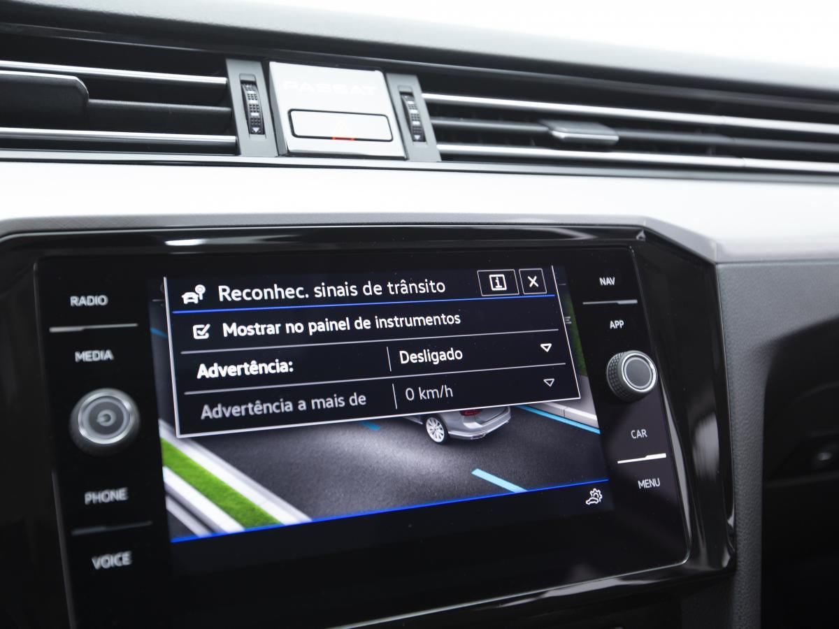 volkswagen-passat-variant-2022-diesel-1968cc