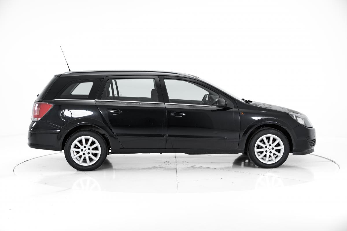 opel-astra-sport-tourer-2005-diesel-1686cc
