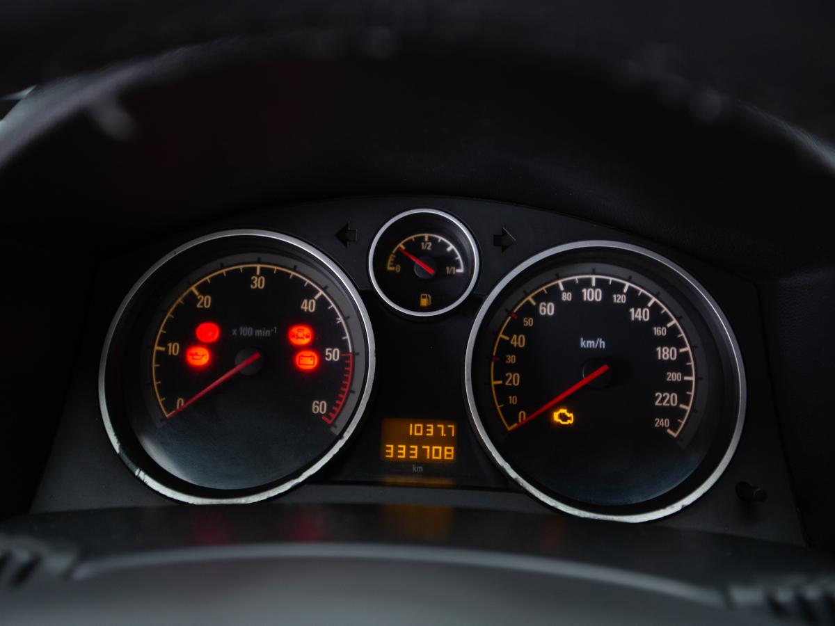 opel-astra-sport-tourer-2005-diesel-1686cc