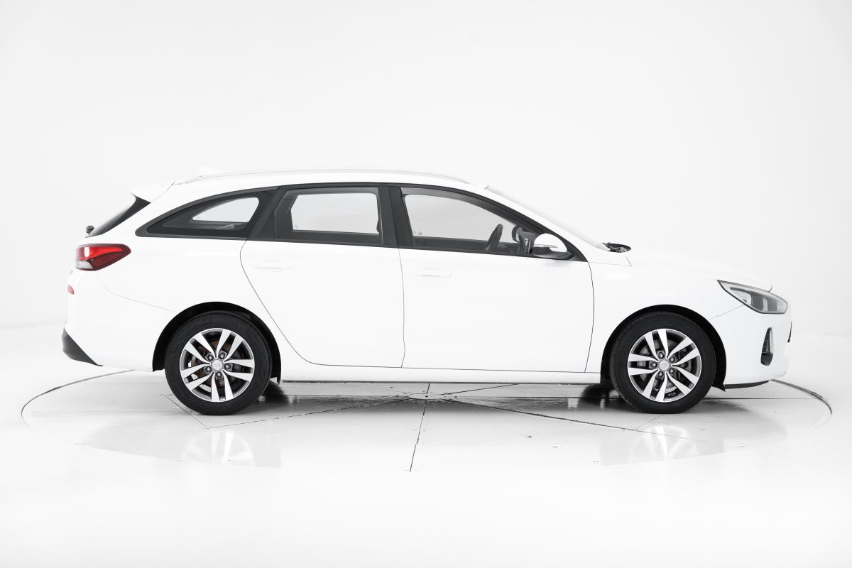 hyundai-i30-sw-2018-diesel-1582cc