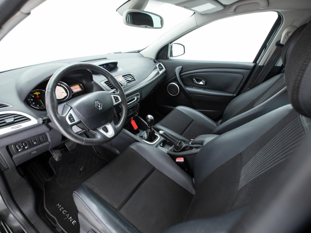 renault-megane-sport-tourer-2011-diesel-1461cc