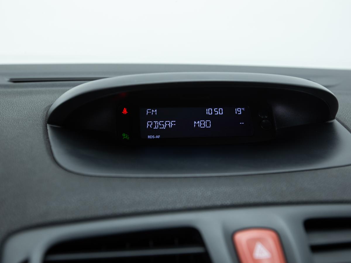 renault-megane-sport-tourer-2011-diesel-1461cc