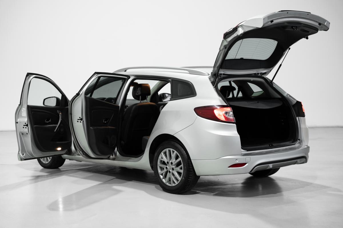 renault-megane-sport-tourer-2015-diesel-1461cc