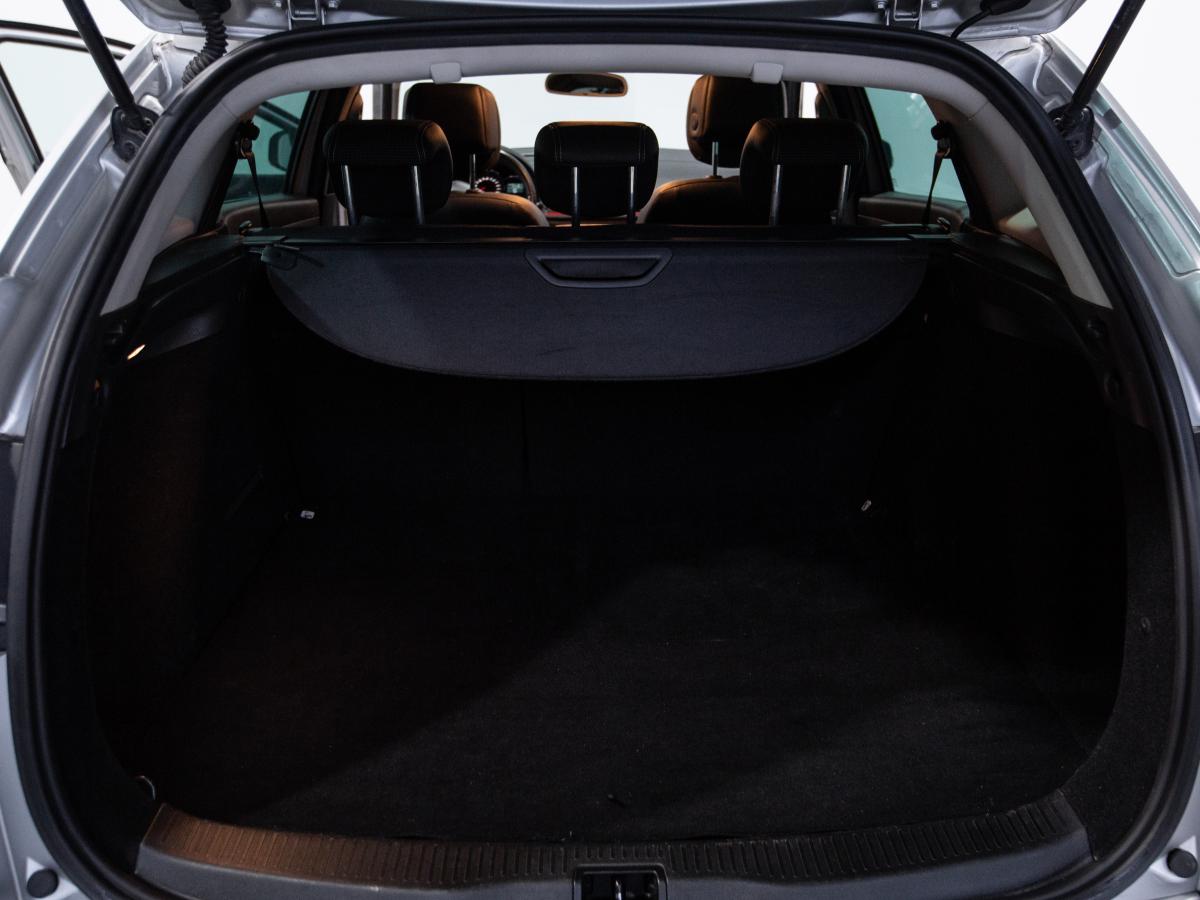 renault-megane-sport-tourer-2015-diesel-1461cc
