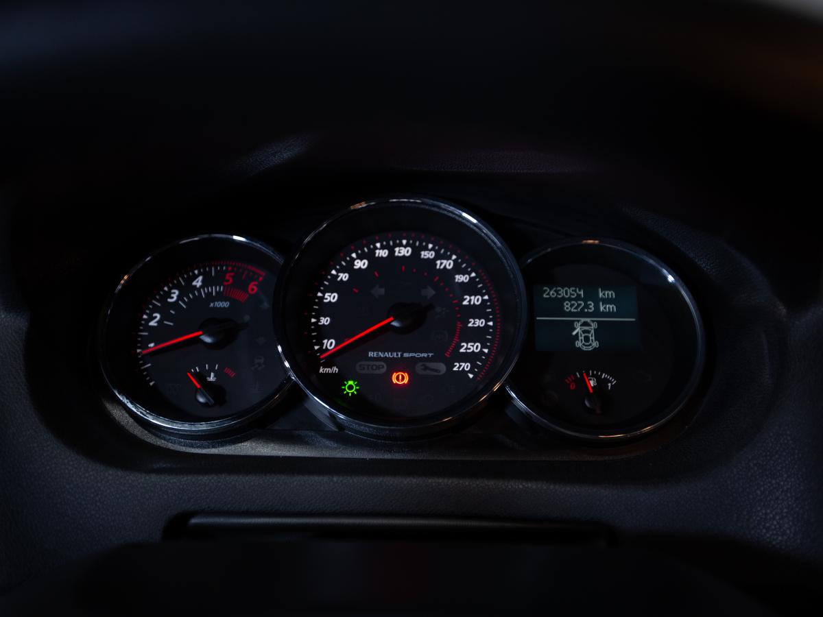 renault-megane-sport-tourer-2015-diesel-1461cc