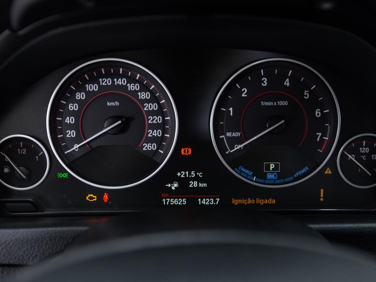 bmw-serie-3-2017-hibrido-a-gasolina-1998cc