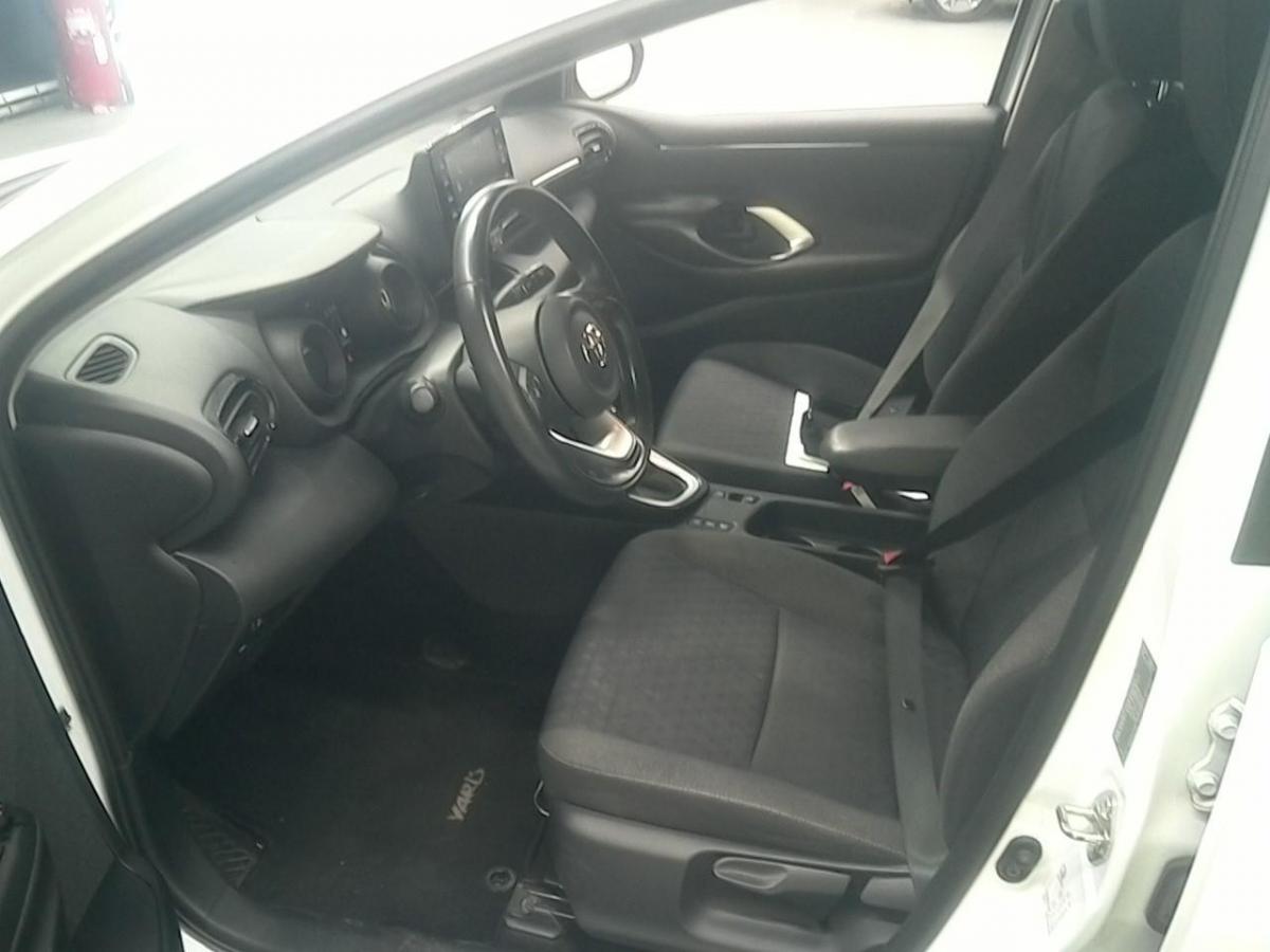 toyota-yaris-2021-hibrido-a-gasolina-1490cc