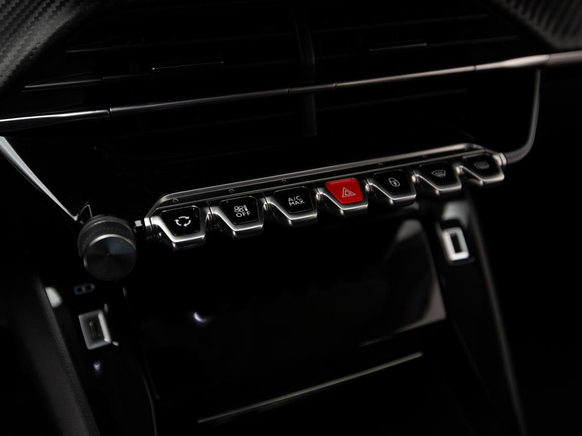 peugeot-2008-2021-diesel-1499cc