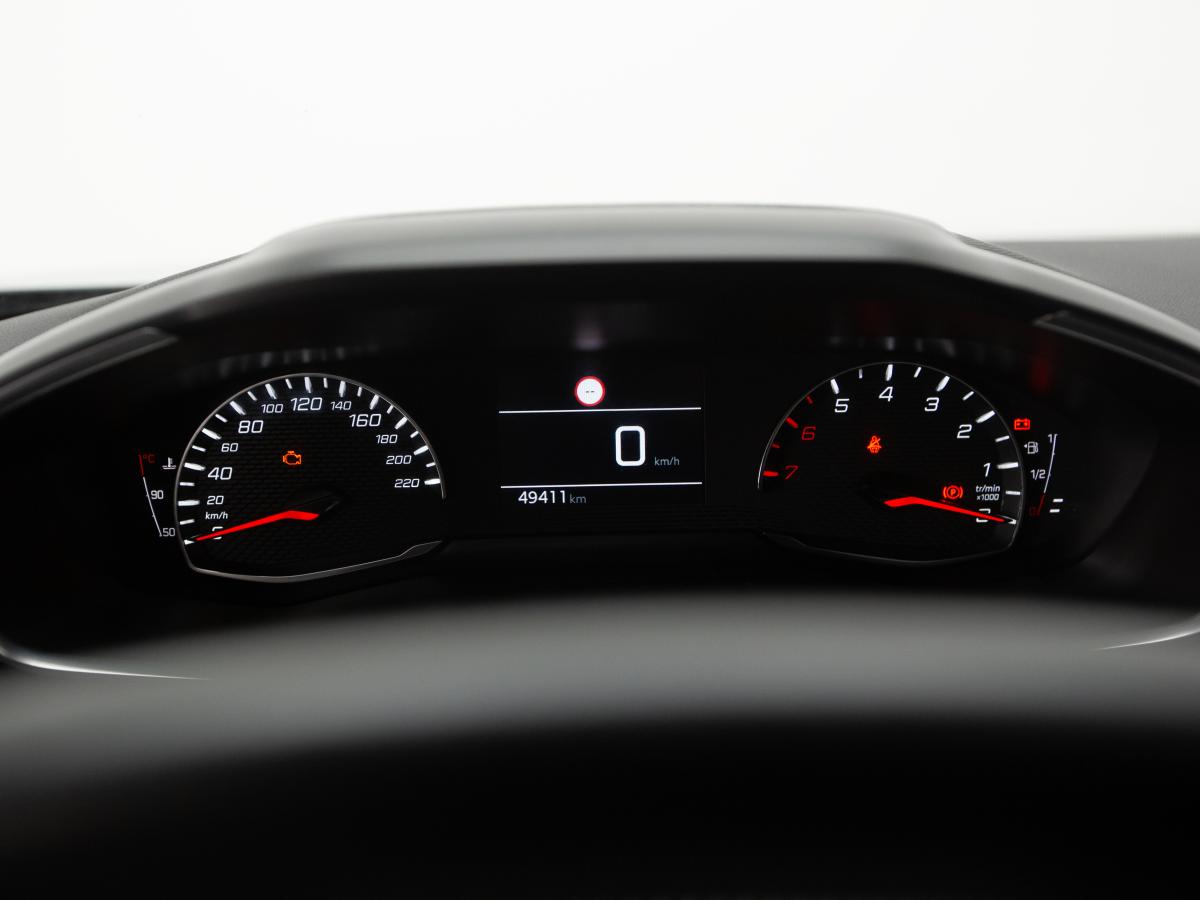 peugeot-2008-2021-diesel-1499cc