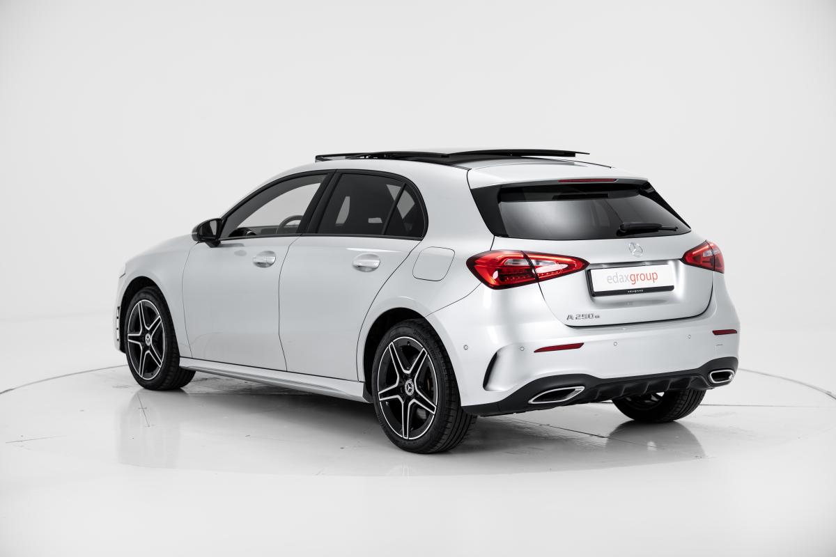 mercedes-benz-classe-a-2022-hibrido-a-gasolina-1332cc