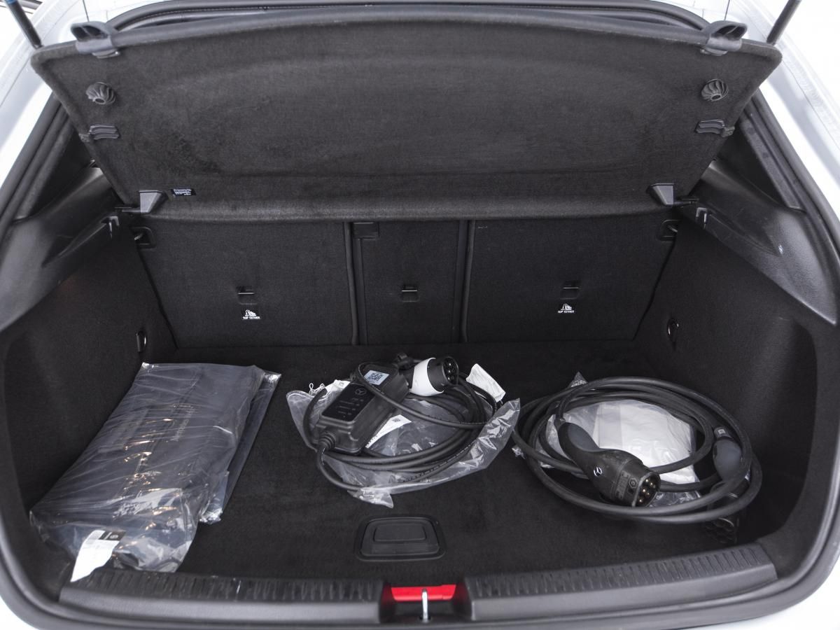 mercedes-benz-classe-a-2022-hibrido-a-gasolina-1332cc