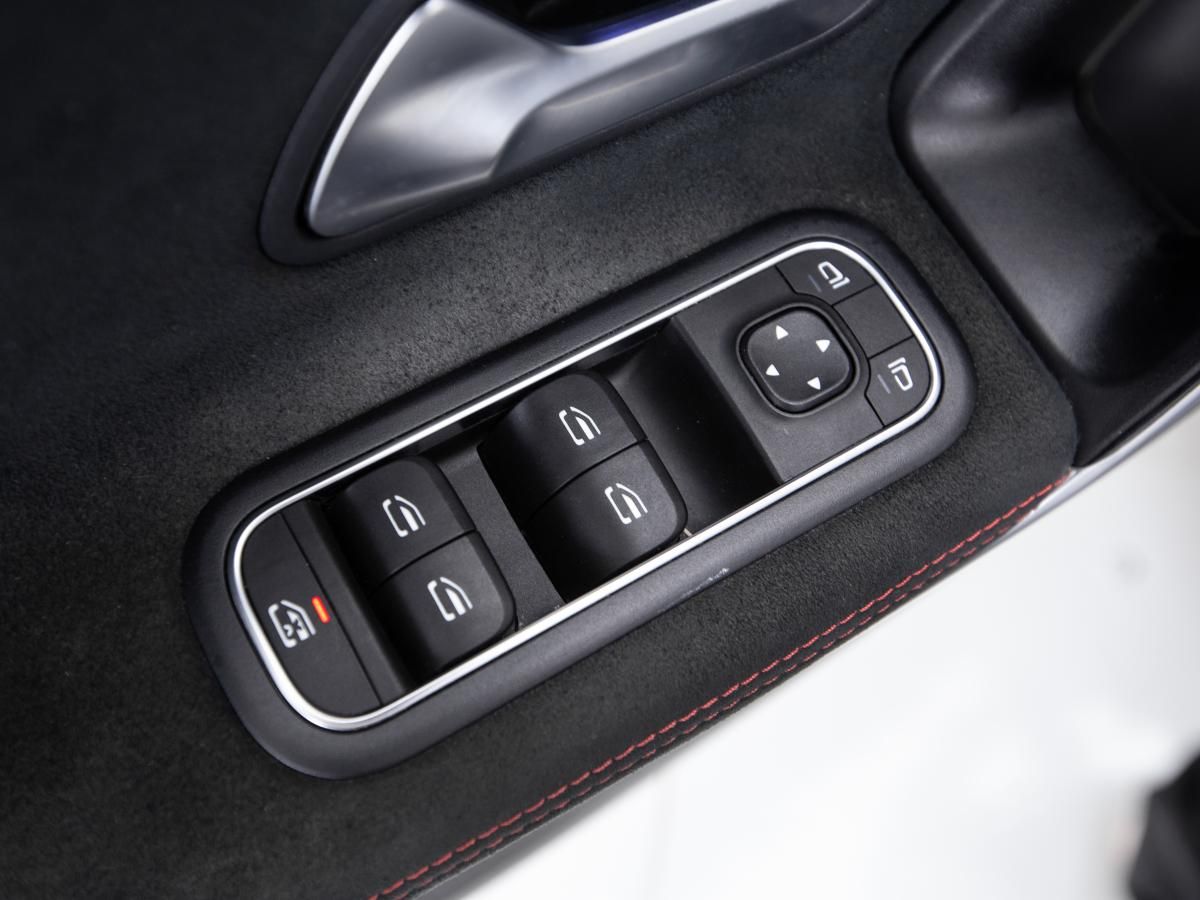 mercedes-benz-classe-a-2022-hibrido-a-gasolina-1332cc