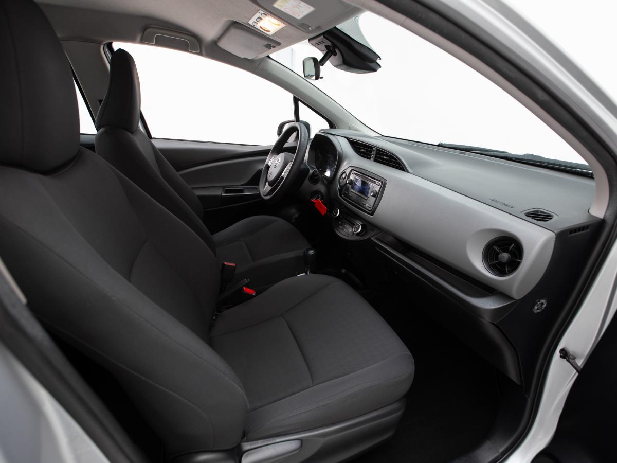 toyota-yaris-2019-hibrido-a-gasolina-1497cc