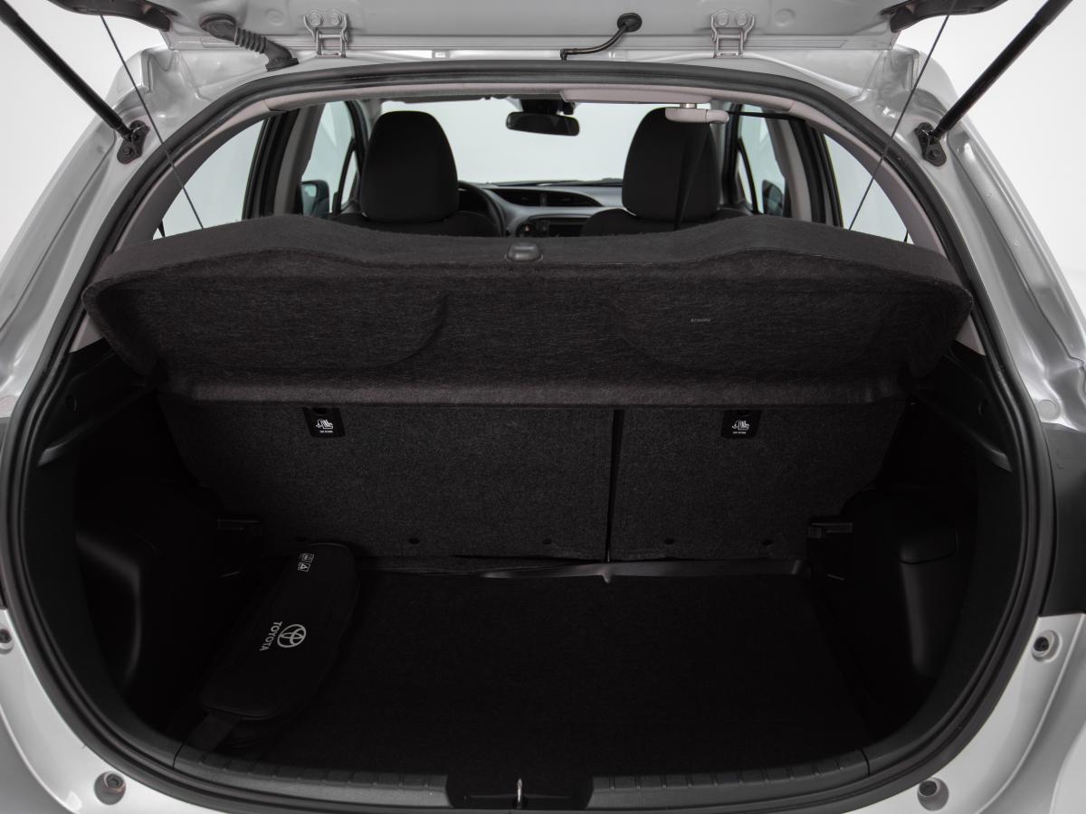 toyota-yaris-2019-hibrido-a-gasolina-1497cc