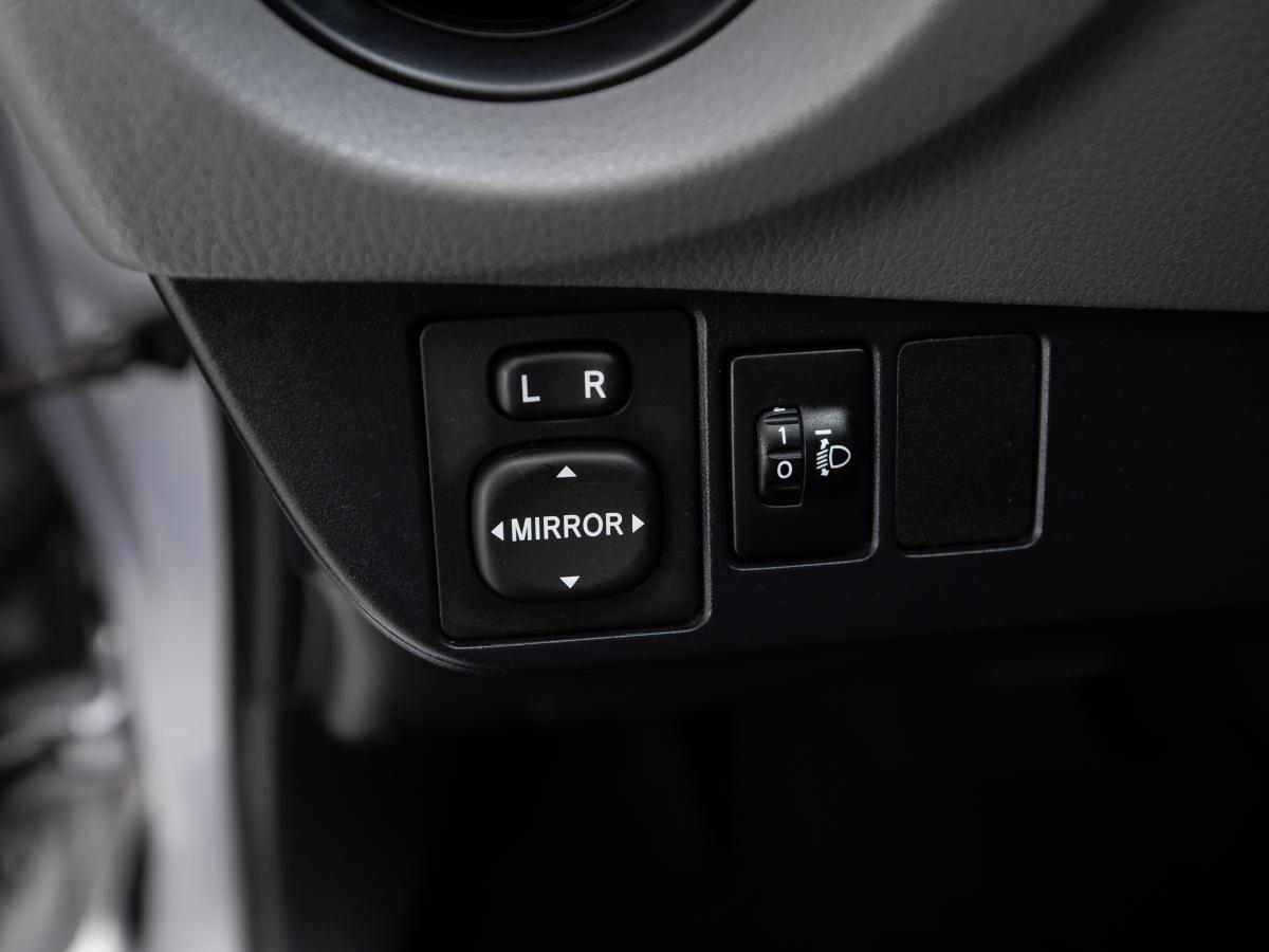toyota-yaris-2019-hibrido-a-gasolina-1497cc