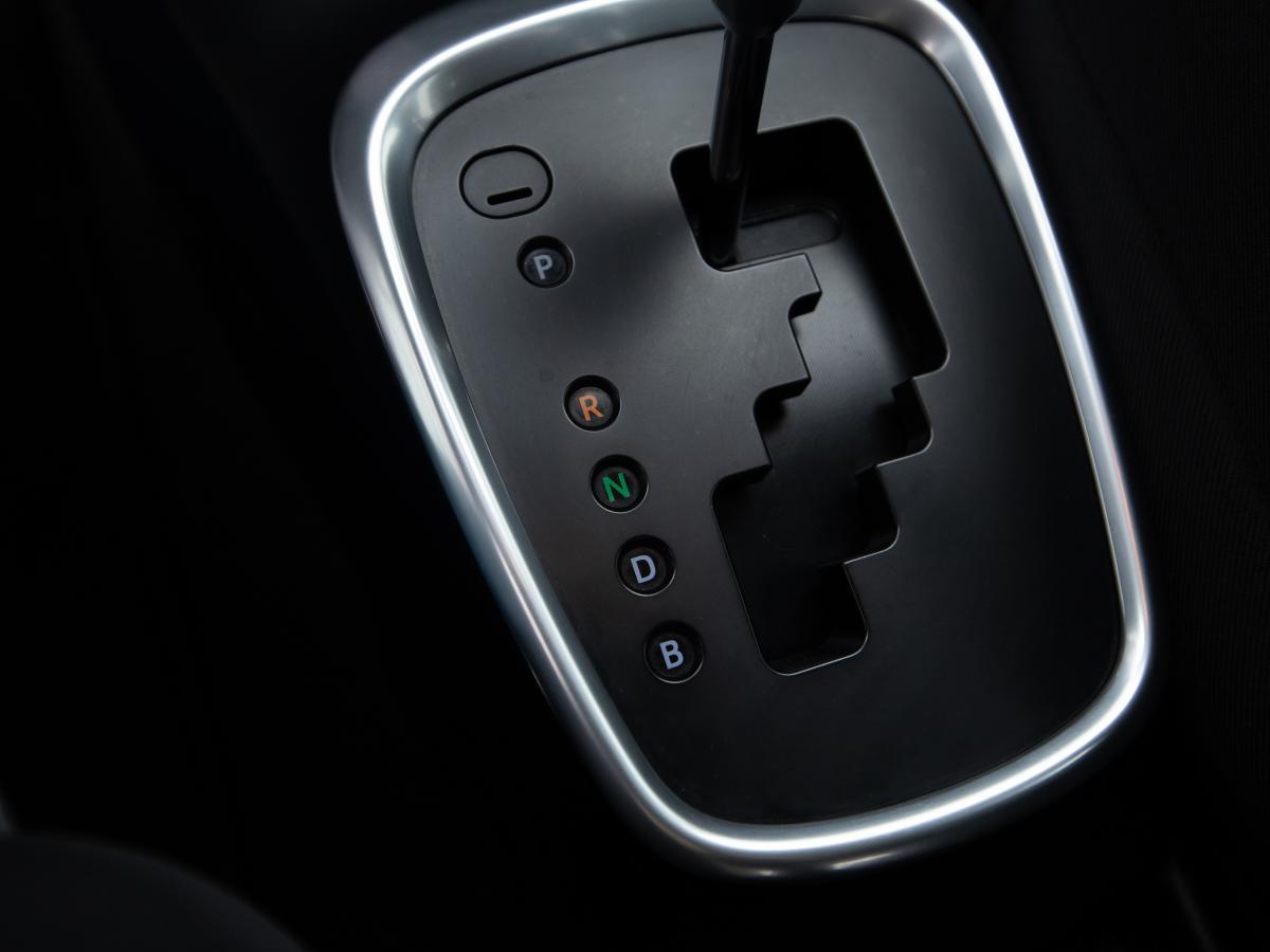 toyota-yaris-2019-hibrido-a-gasolina-1497cc