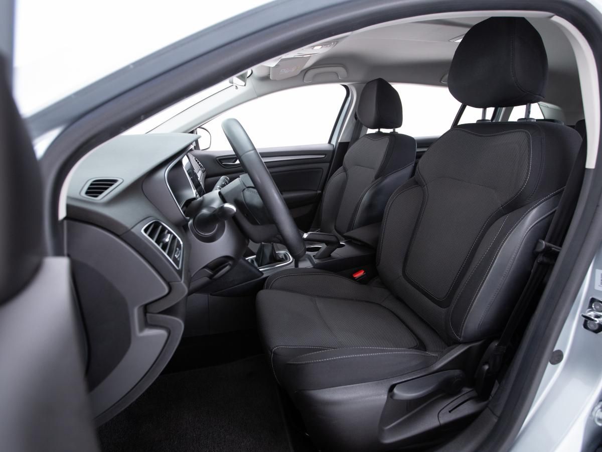 renault-megane-sport-tourer-2023-diesel-1461cc